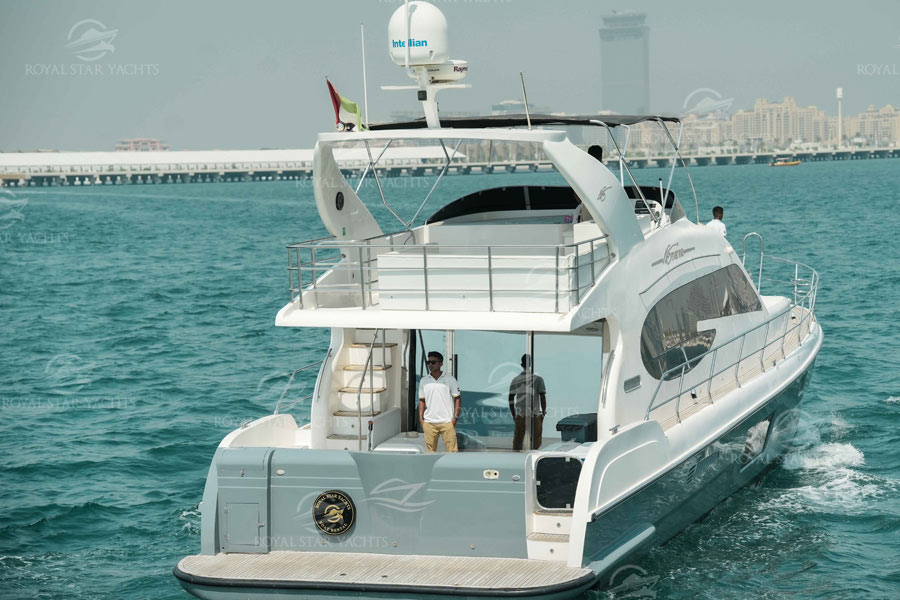 Difference Between Yacht Rental and Cruise Rental in Dubai: Which is Right for You?