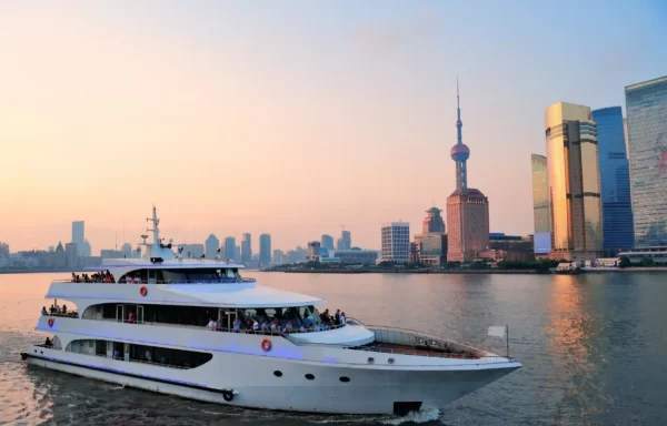 How Yacht Rental Companies in Dubai Can Attract More Luxury Clients Online